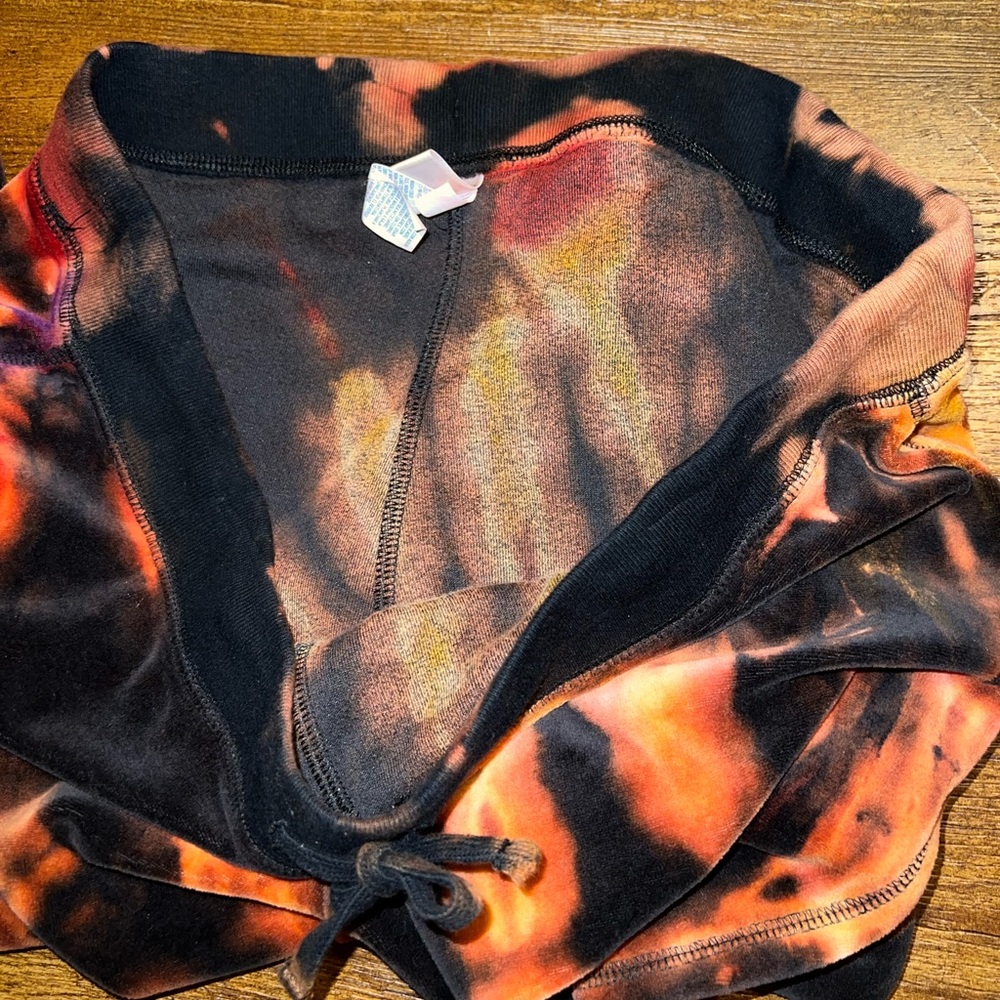 Old Navy Black Velvet with Orange Tie-Dye Flared Drawstring Lounge Pants Size L - Picture 9 of 15
